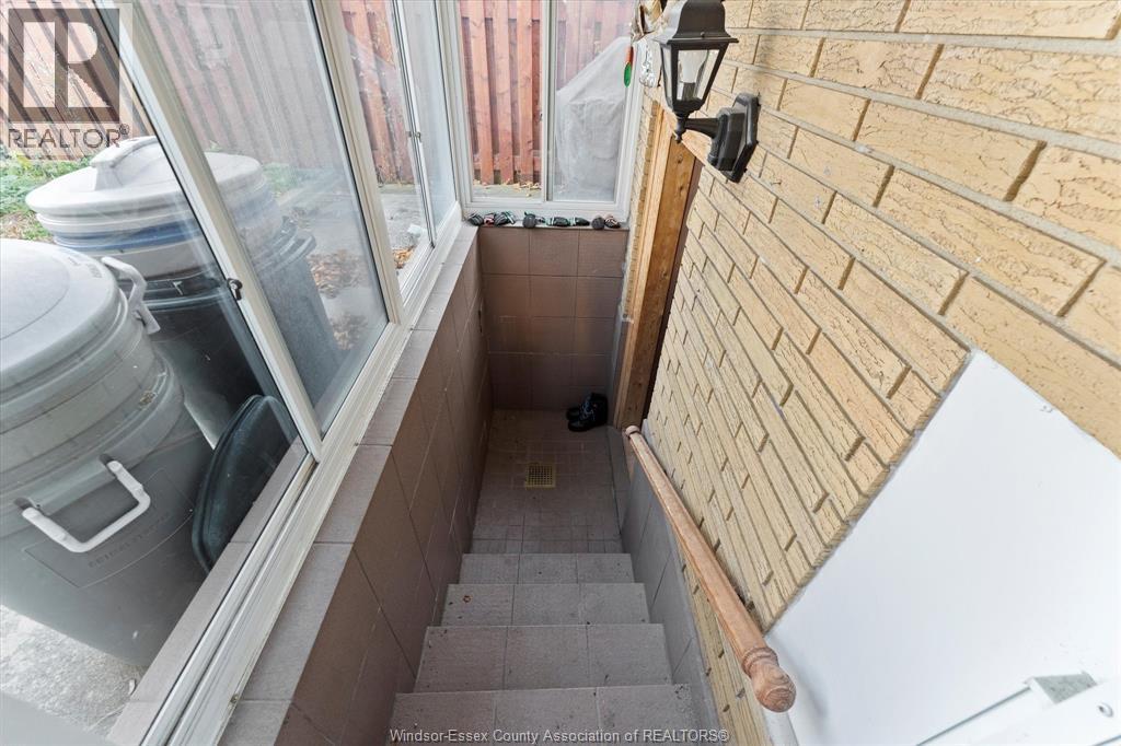 Photo 30 of 836 Greendale Drive, Windsor ON