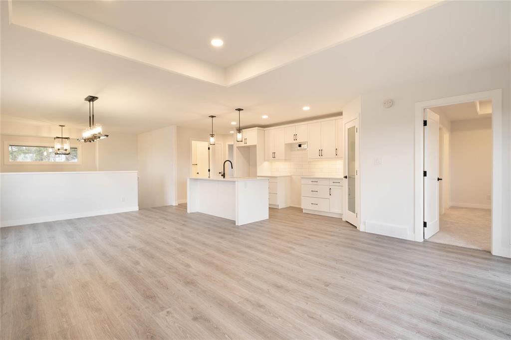 Photo 1 of 43 Gleneagles Street, Niverville MB