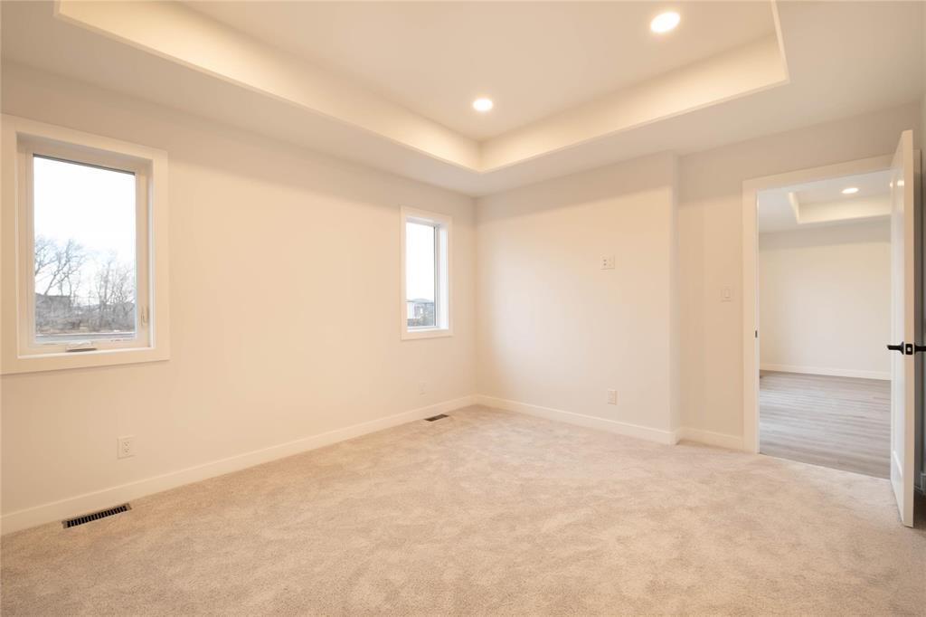 Photo 27 of 43 Gleneagles Street, Niverville MB