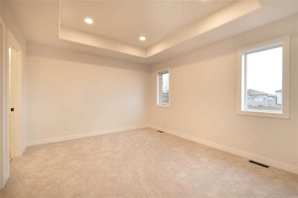 Photo 11 of 43 Gleneagles Street, Niverville MB
