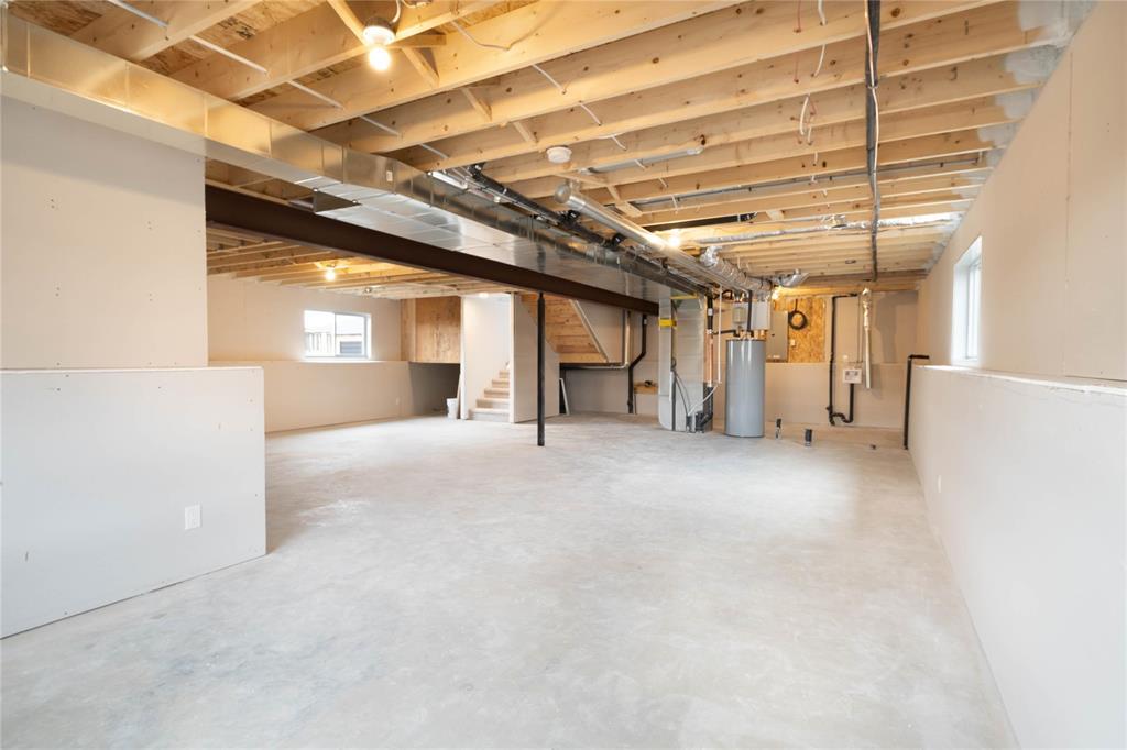Photo 24 of 43 Gleneagles Street, Niverville MB