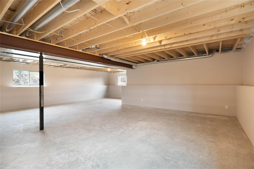 Photo 20 of 43 Gleneagles Street, Niverville MB