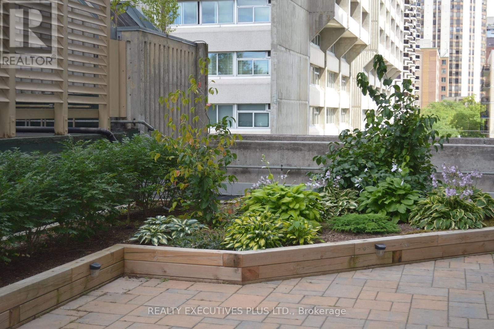 Photo 30 of 403 530 Laurier Avenue W, Ottawa ON