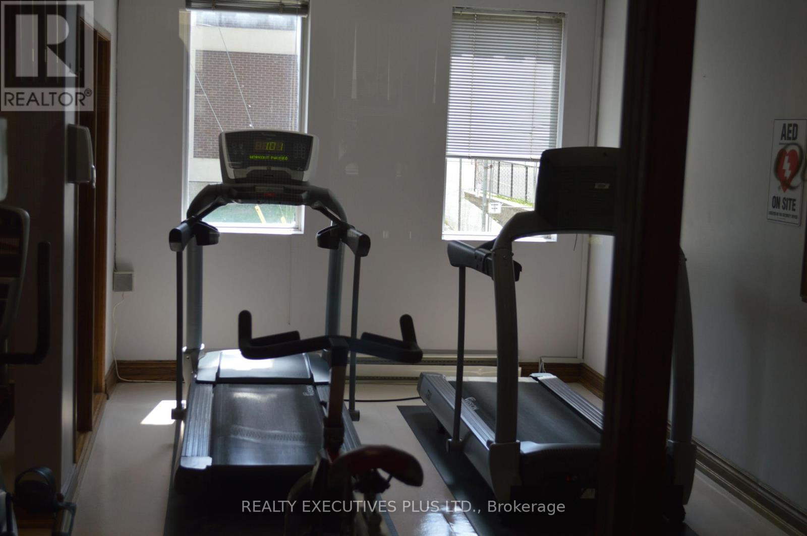 Photo 37 of 403 530 Laurier Avenue W, Ottawa ON