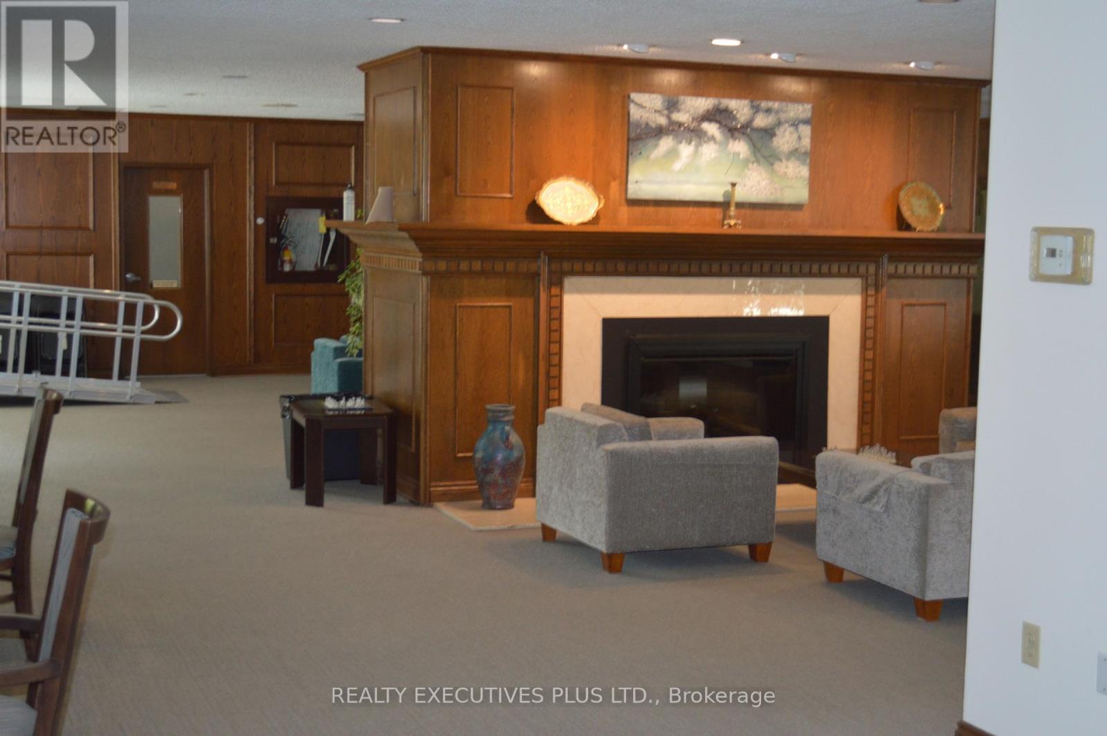 Photo 6 of 403 530 Laurier Avenue W, Ottawa ON