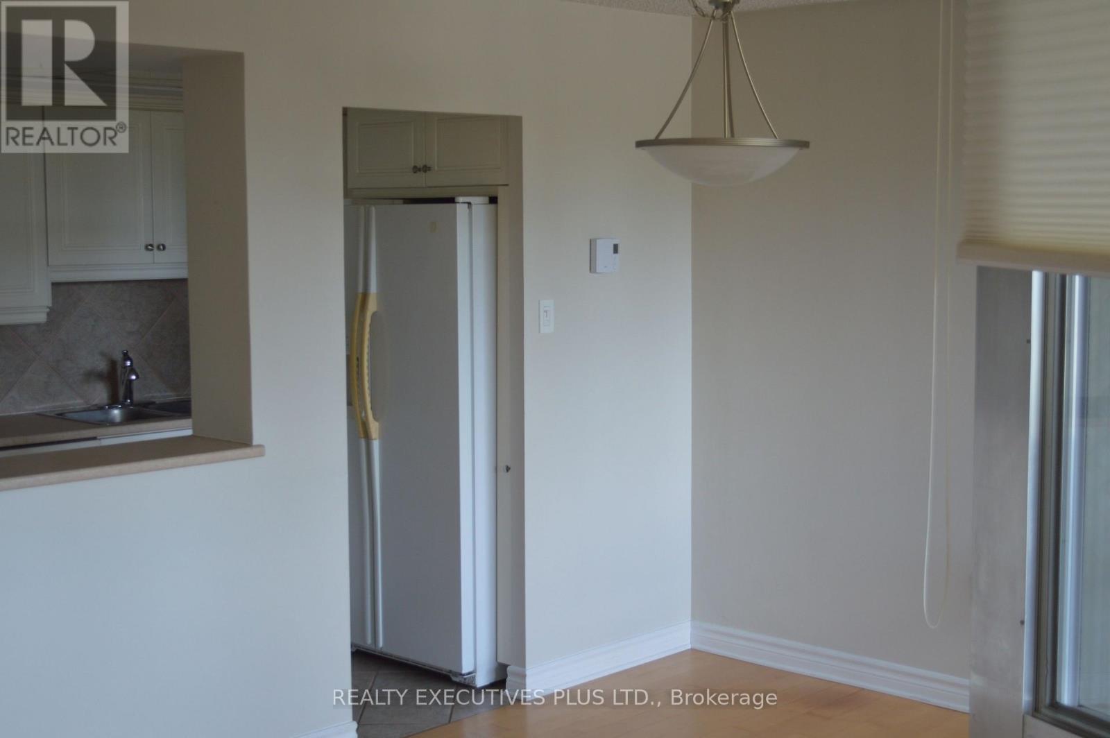 Photo 20 of 403 530 Laurier Avenue W, Ottawa ON