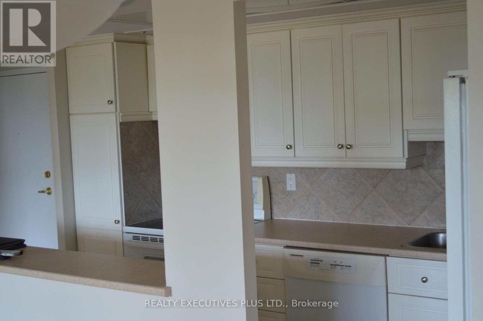Photo 8 of 403 530 Laurier Avenue W, Ottawa ON