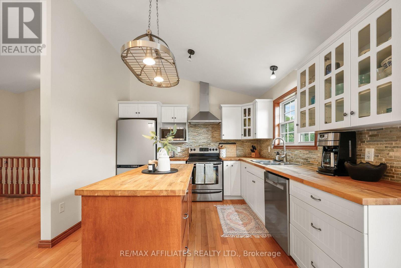 Photo 12 of 21 Leeland Drive, Rideau Lakes ON