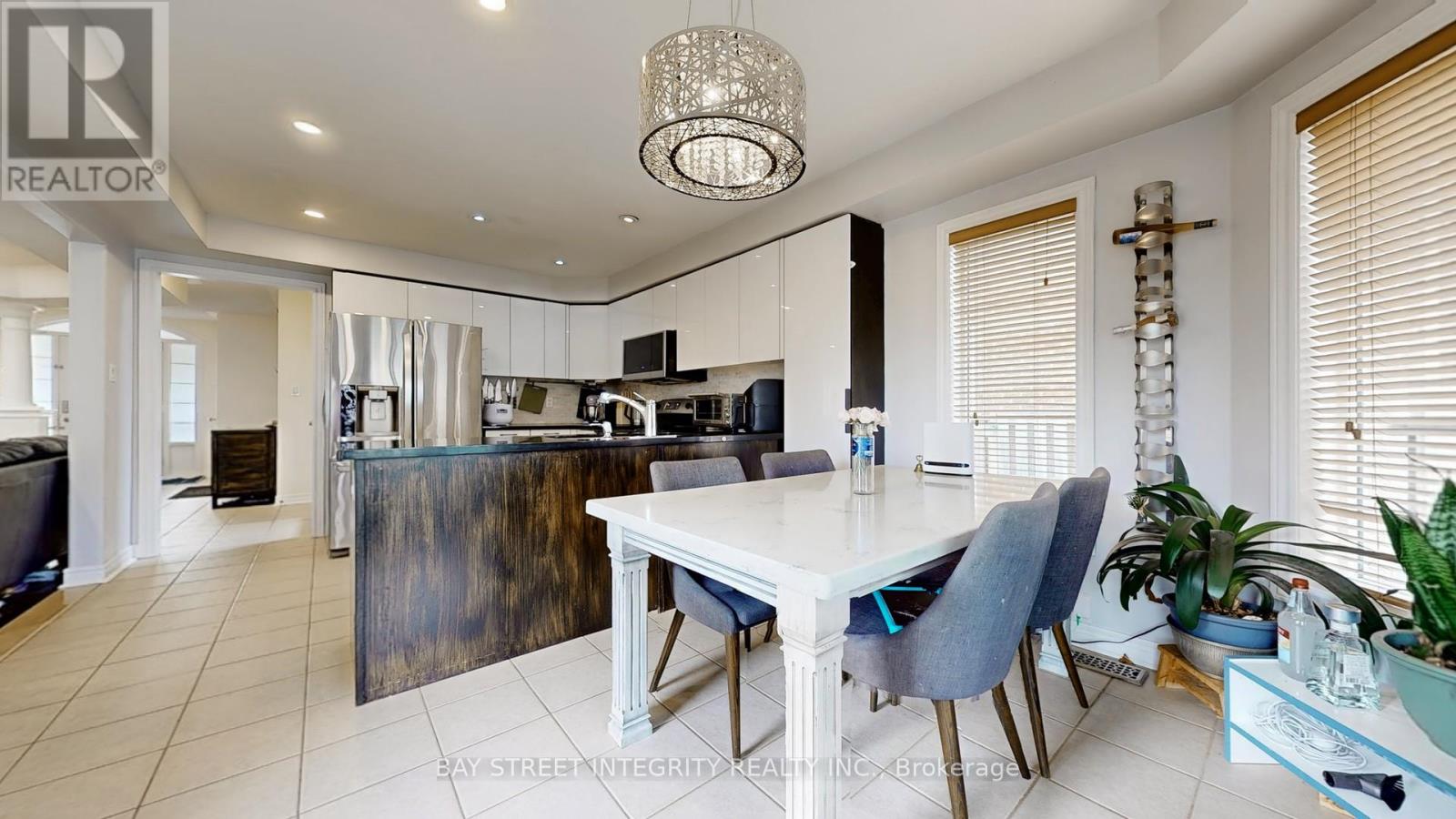 Photo 8 of 24 Ian Drive, Georgina ON