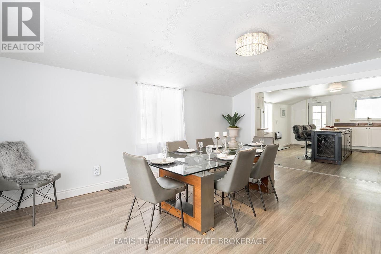 Photo 20 of 2351 20th Side Road, Innisfil ON