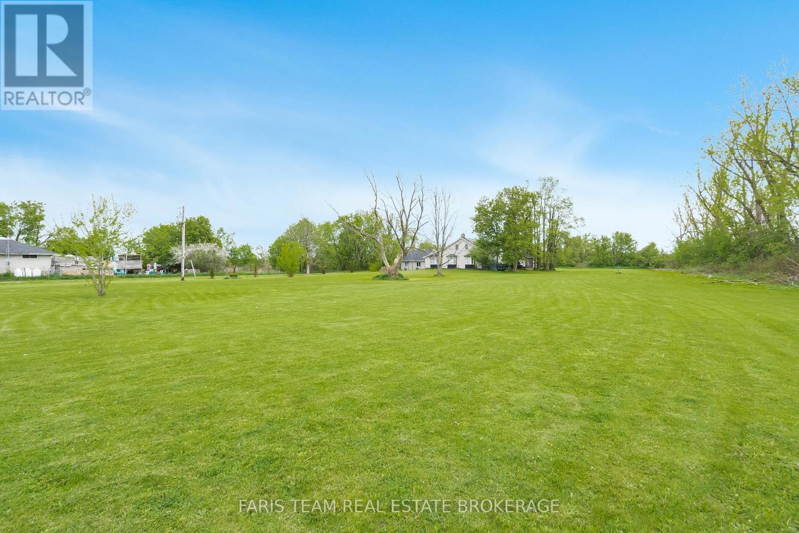 Photo 19 of 2351 20th Side Road, Innisfil ON