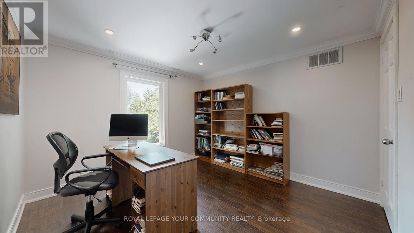 Photo 24 of 57 Braeburn Drive, Markham ON