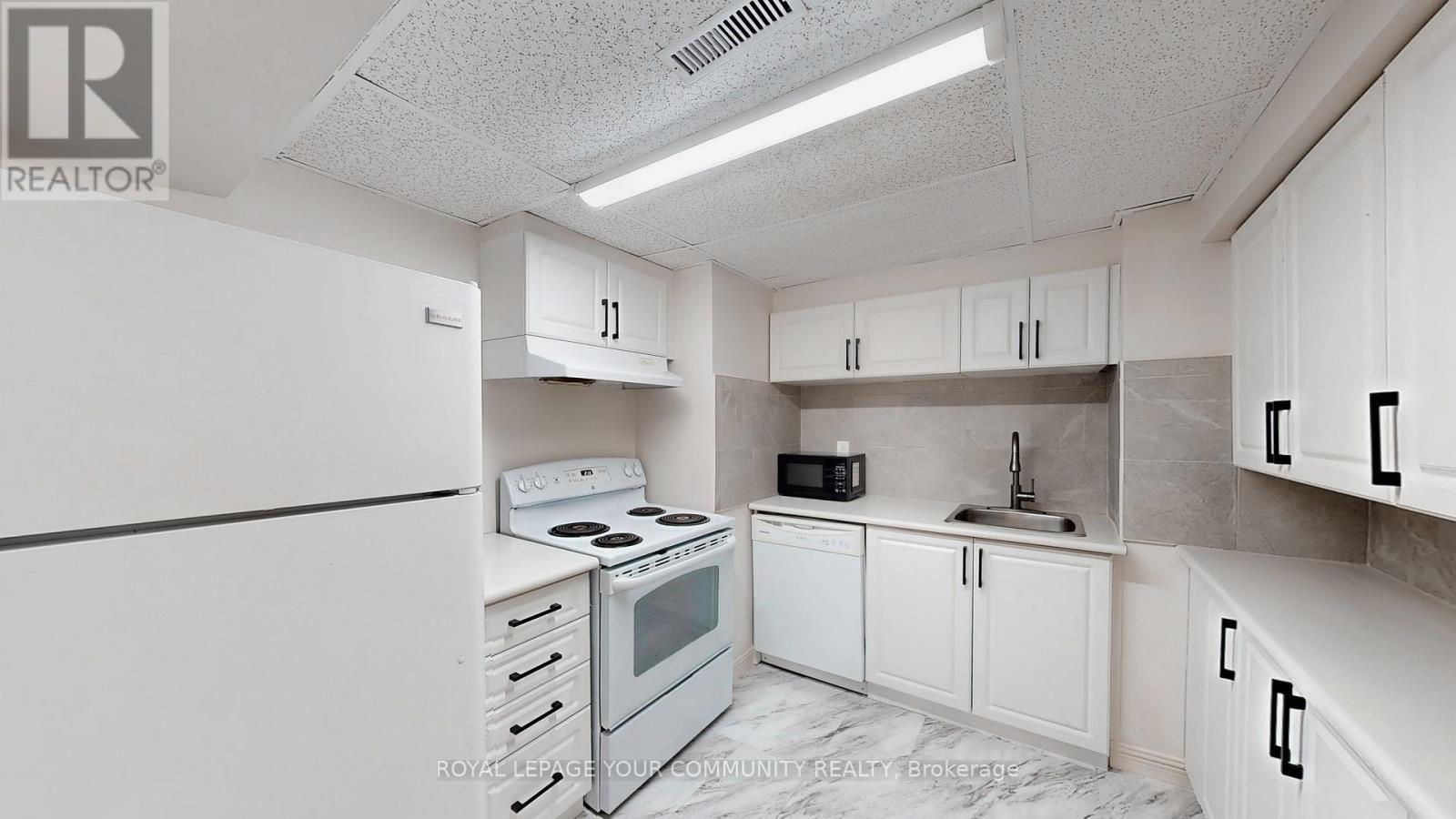 Photo 30 of 57 Braeburn Drive, Markham ON