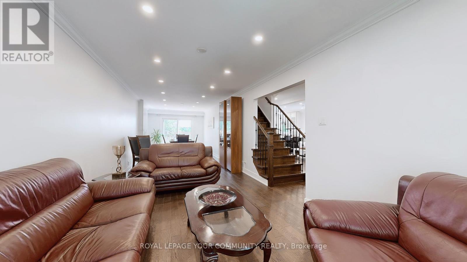 Photo 6 of 57 Braeburn Drive, Markham ON