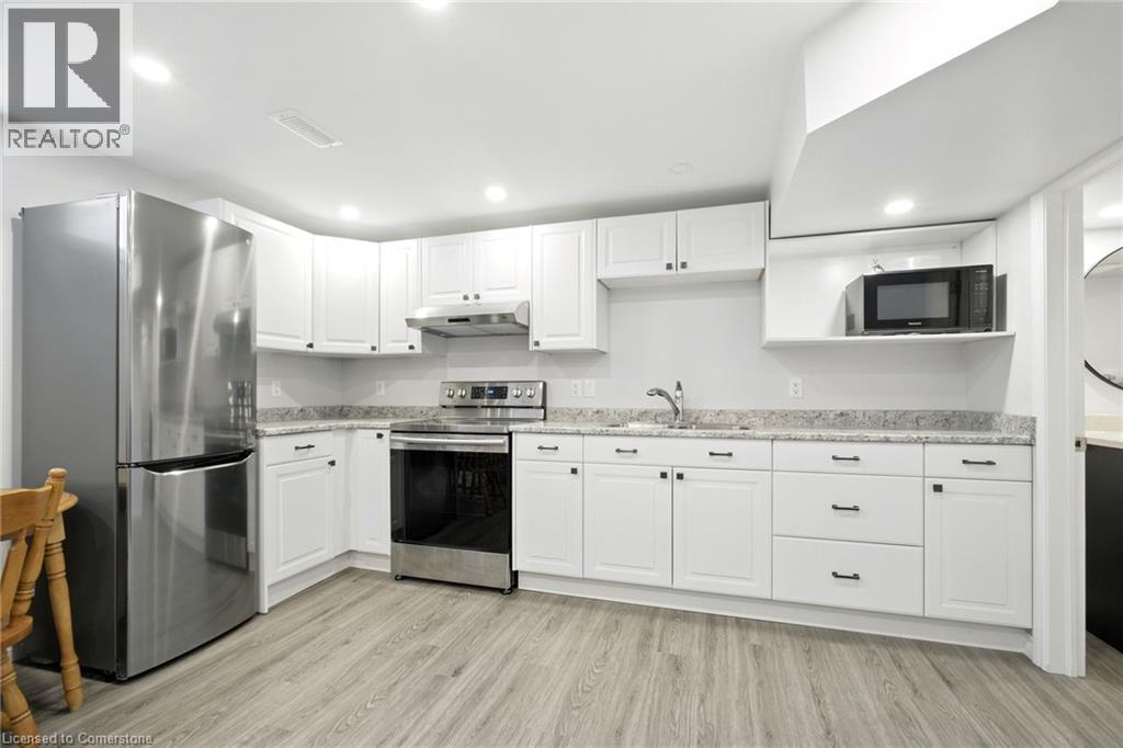 Photo 24 of 17 Hillgarden Drive, Hamilton ON