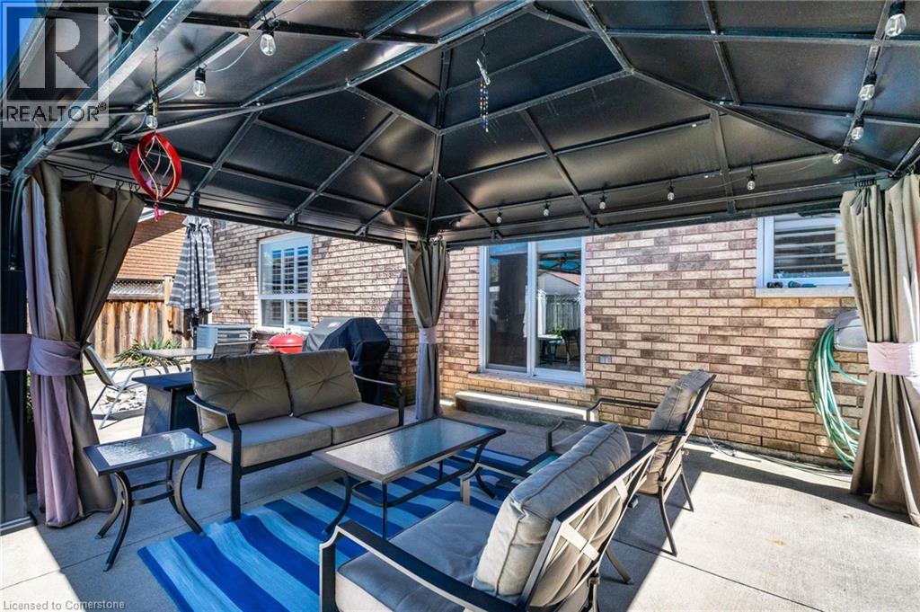 Photo 44 of 17 Hillgarden Drive, Hamilton ON