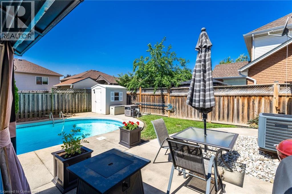 Photo 46 of 17 Hillgarden Drive, Hamilton ON