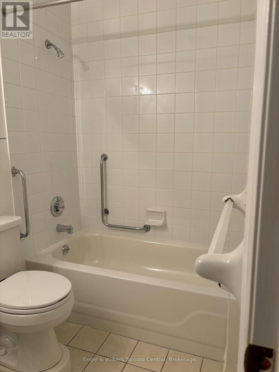 Photo 11 of 102 16 Raglan Street, Collingwood ON