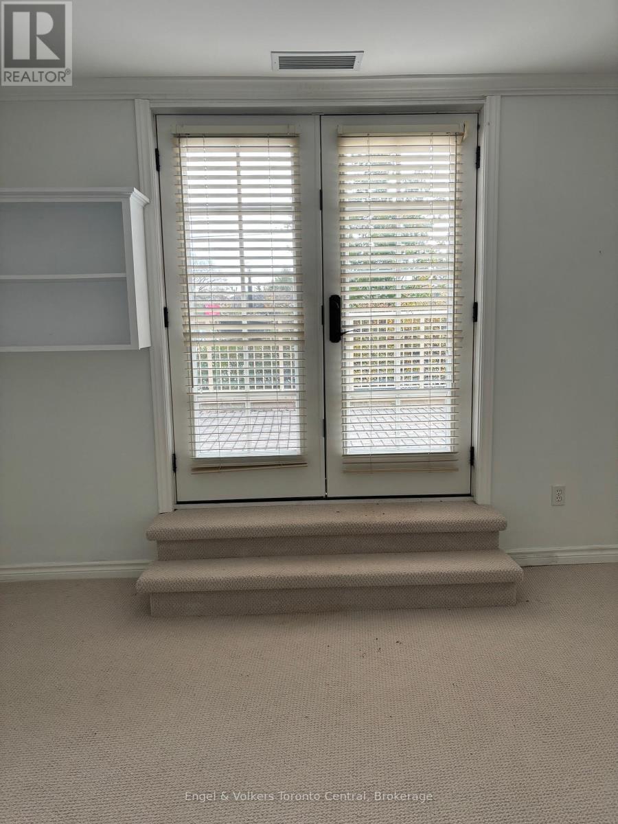 Photo 14 of 102 16 Raglan Street, Collingwood ON