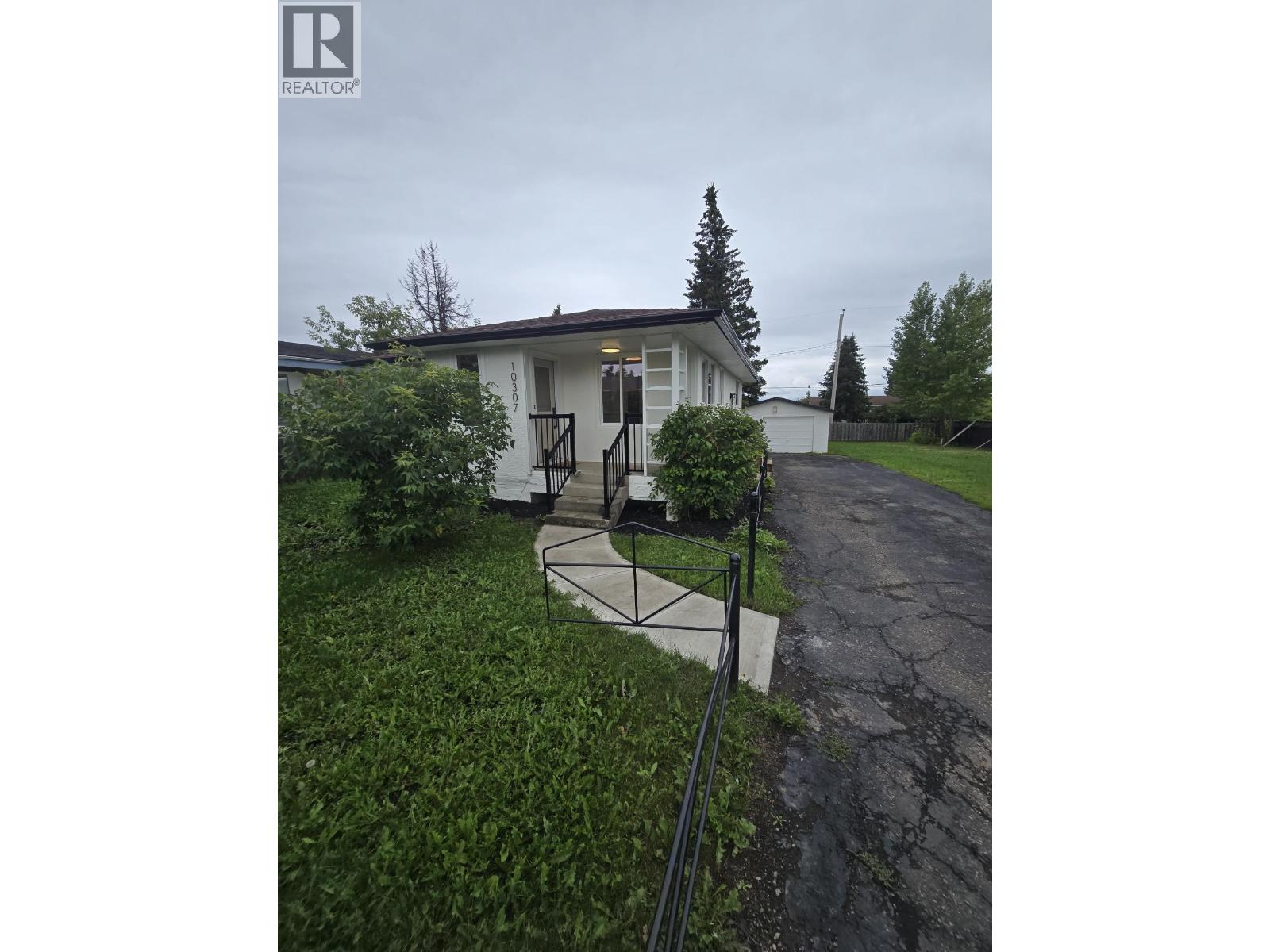 Photo 40 of 10307 104 Avenue, Fort St John BC