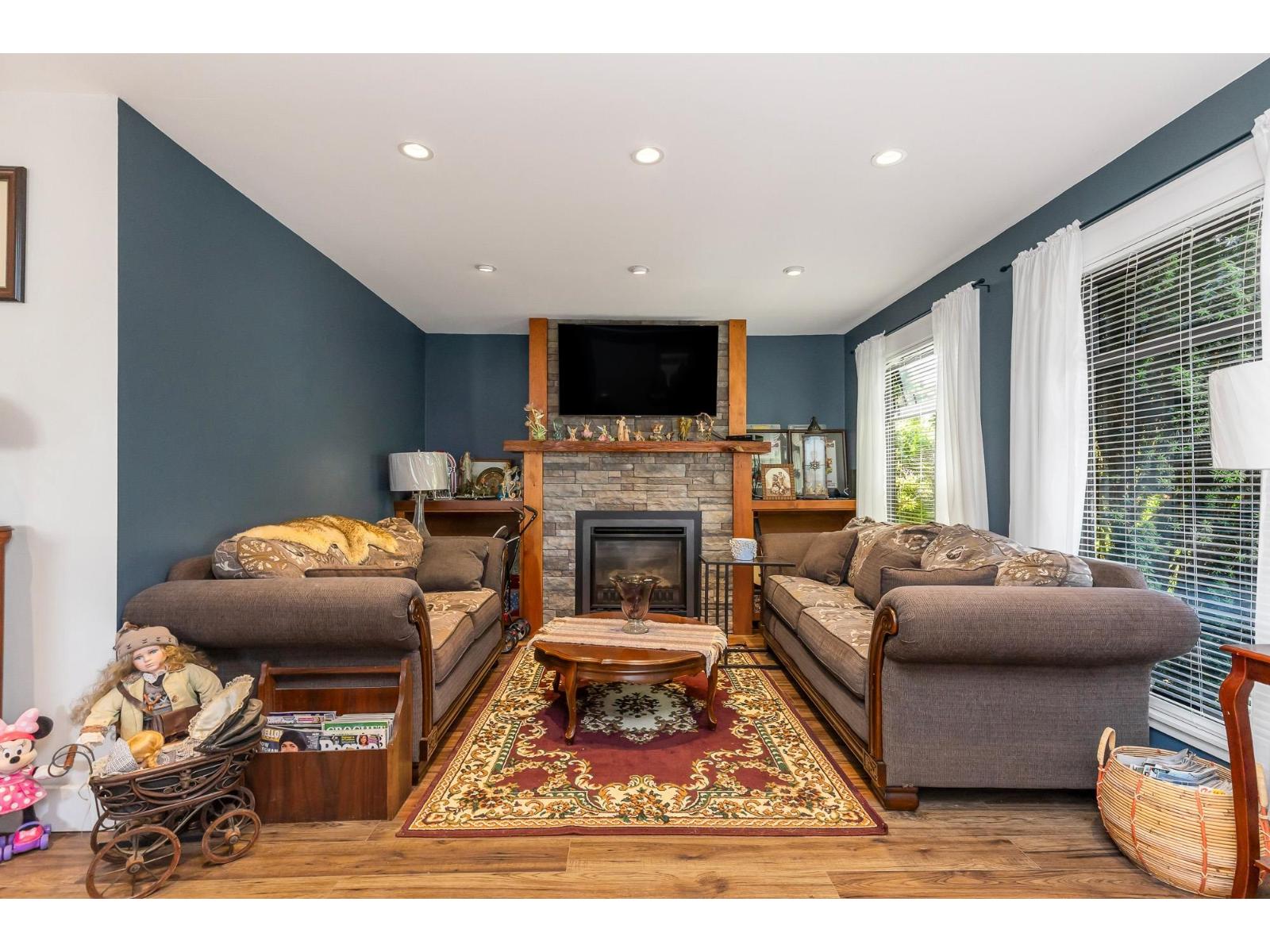 Photo 6 of 5262 209 Street, Langley BC