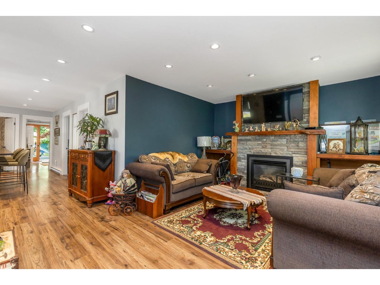 Photo 8 of 5262 209 Street, Langley BC