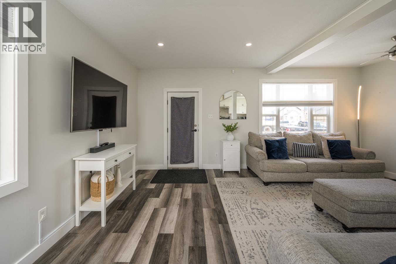 1675 5TH AVENUE, Prince George