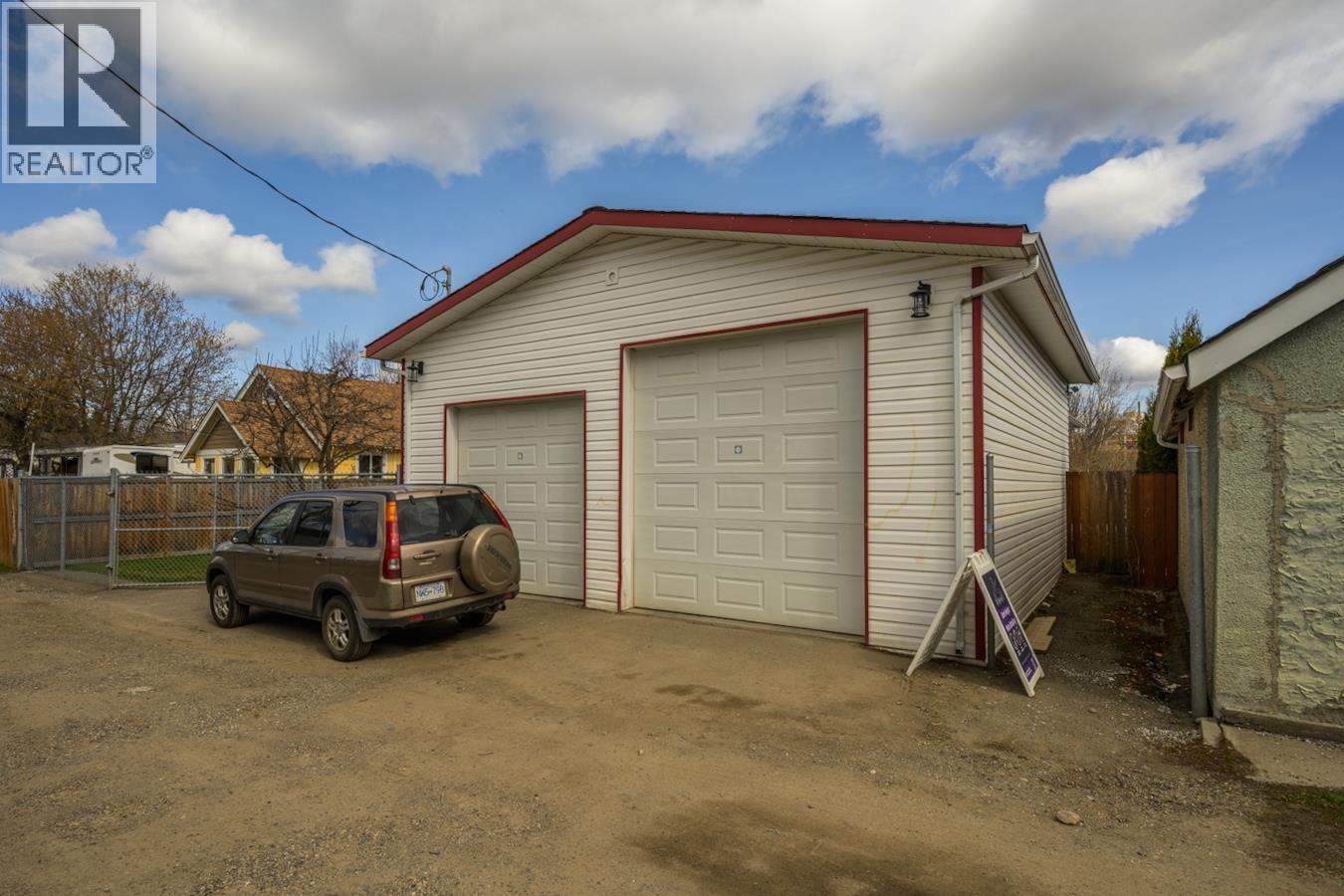 1675 5TH AVENUE, Prince George