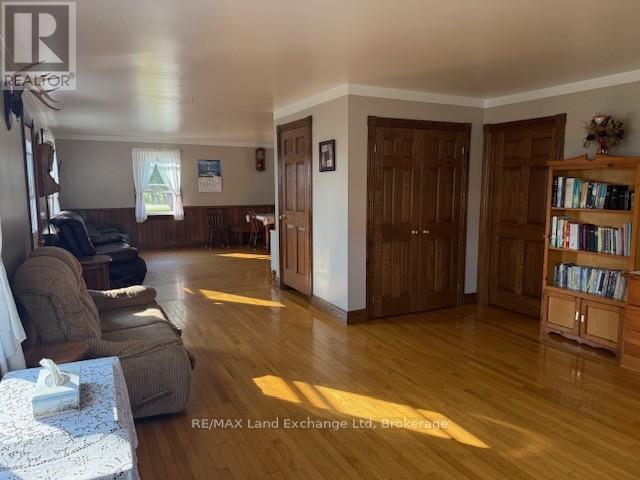 Photo 10 of 559 Bervie Side Road, Kincardine ON