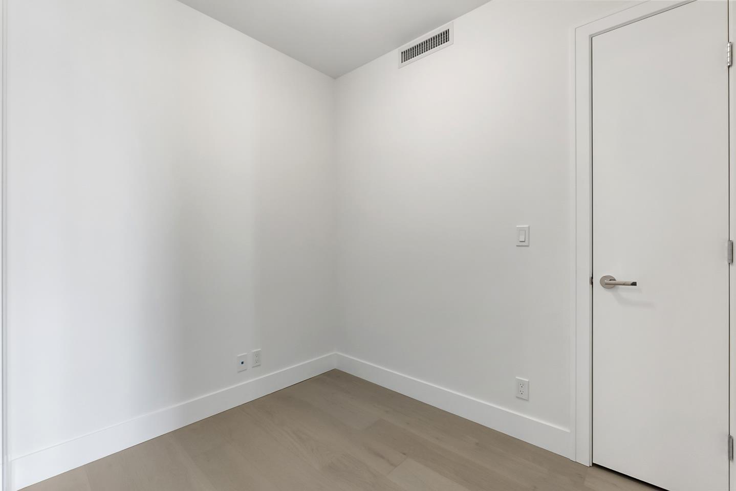 Photo 6 of 601 1342 Johnston Road, Surrey BC