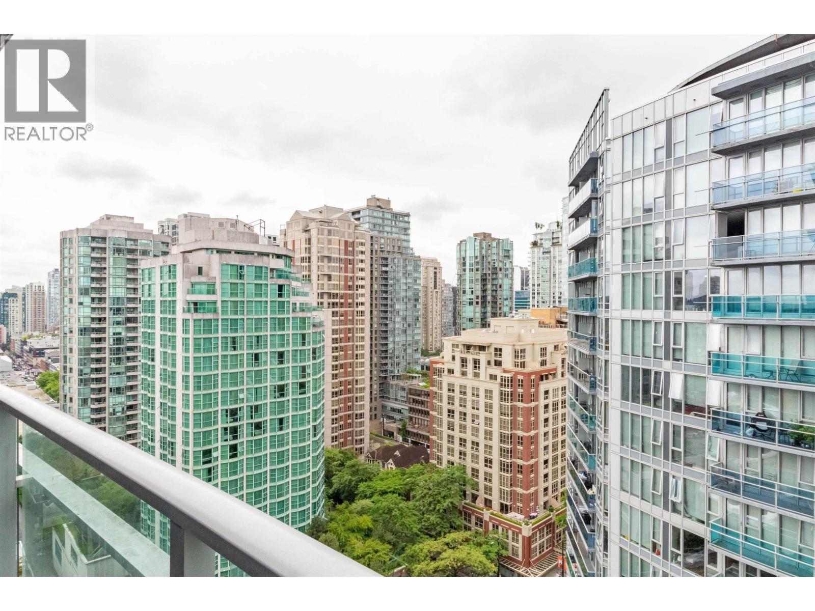 Photo 2 of 2201 233 Robson Street, Vancouver BC