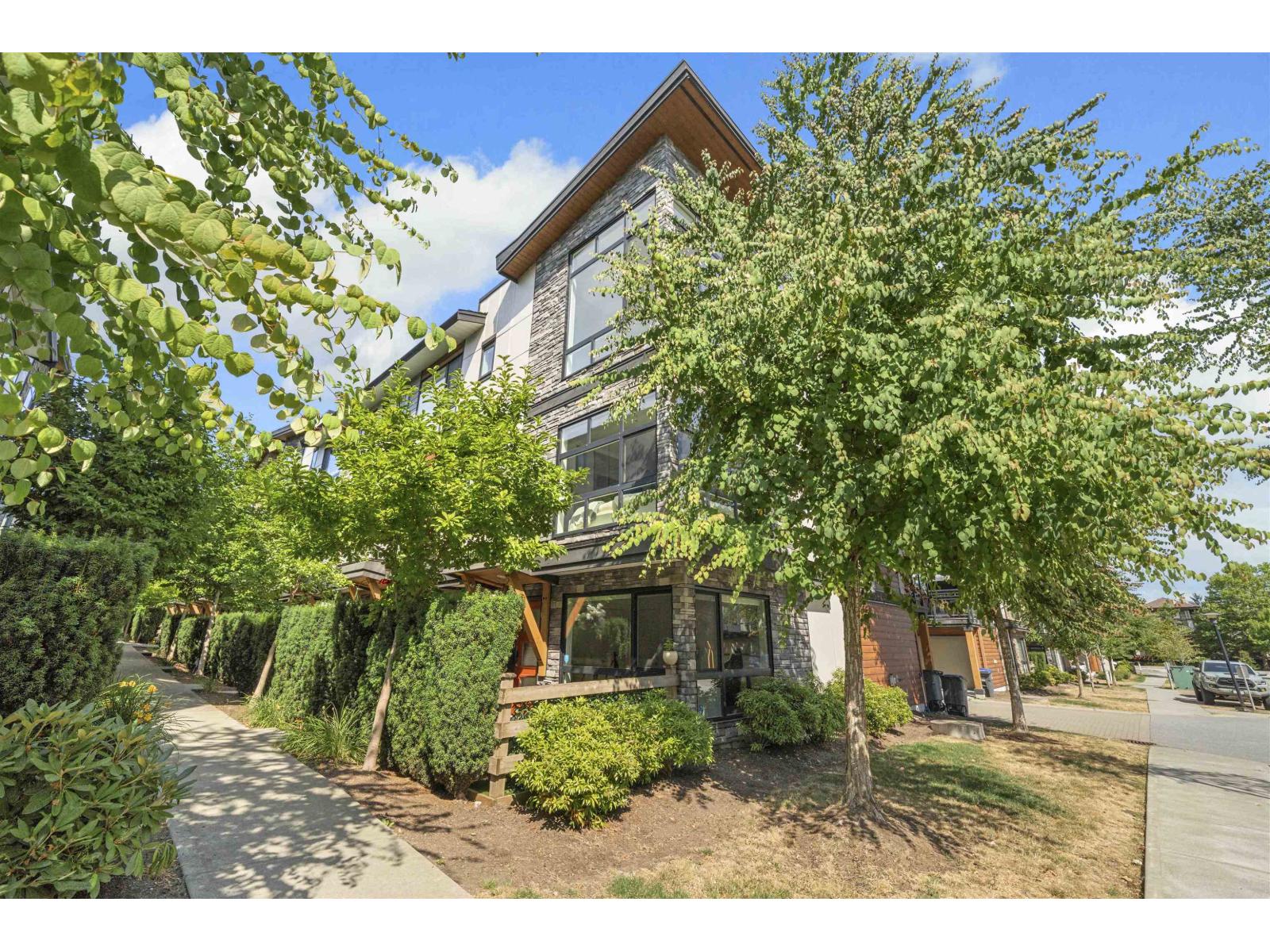 Photo 1 of 187 16488 64 Avenue, Surrey BC