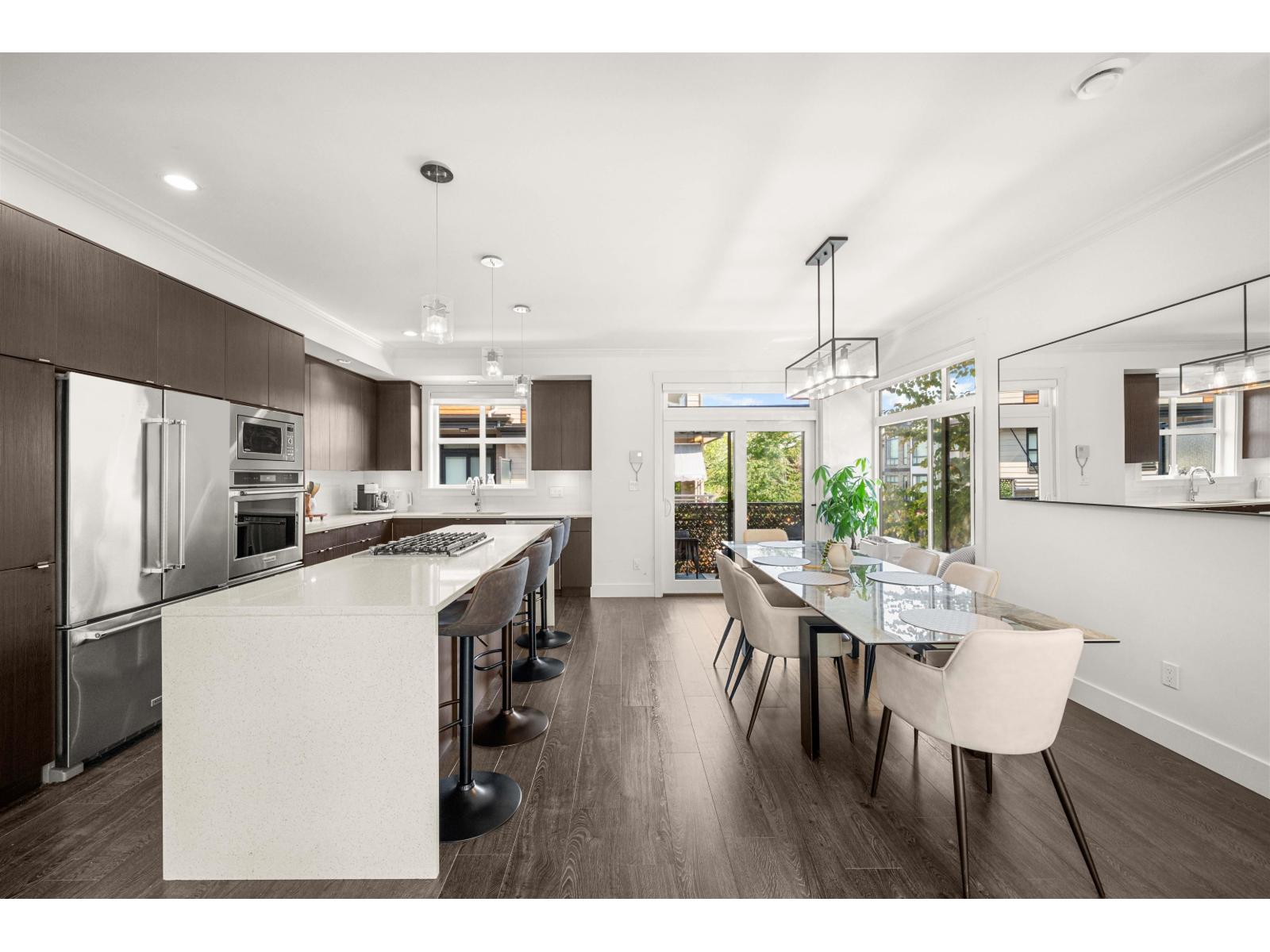 Photo 5 of 187 16488 64 Avenue, Surrey BC