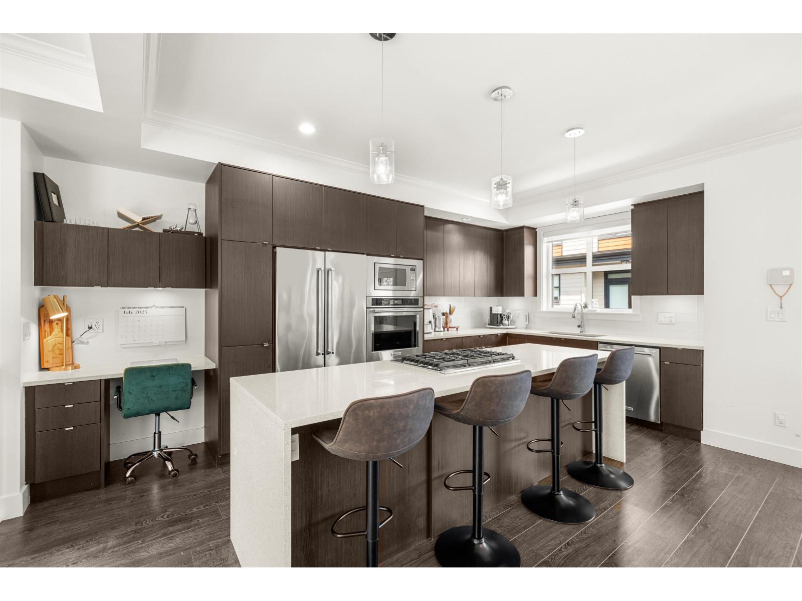 Photo 6 of 187 16488 64 Avenue, Surrey BC
