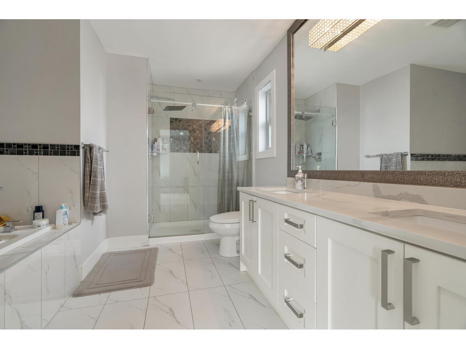 Photo 18 of 27687 Railcar Crescent, Abbotsford BC