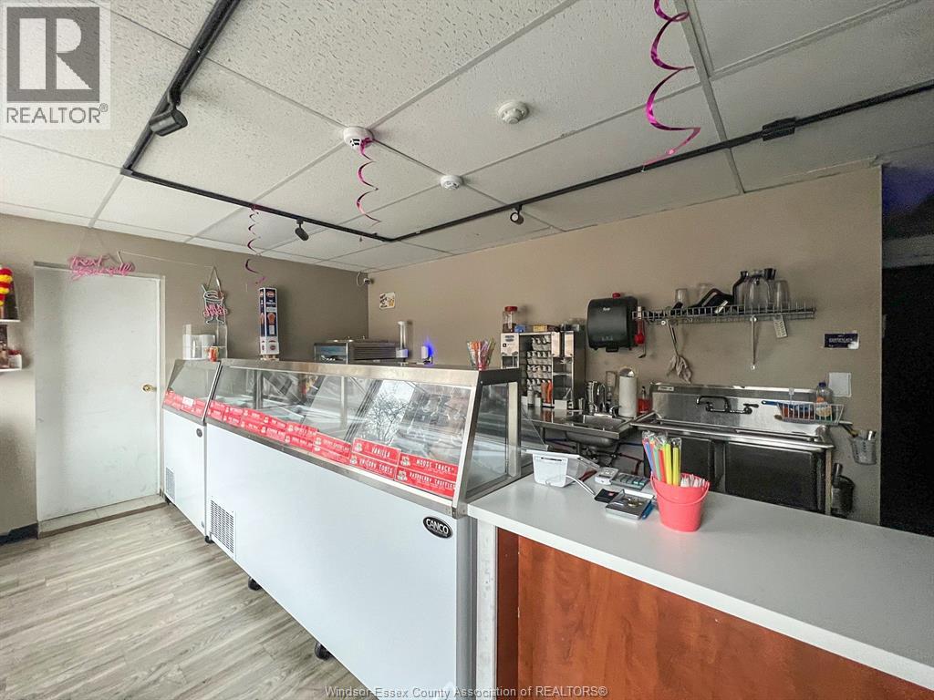 Photo 15 of 1747 1767 University Avenue West, Windsor ON