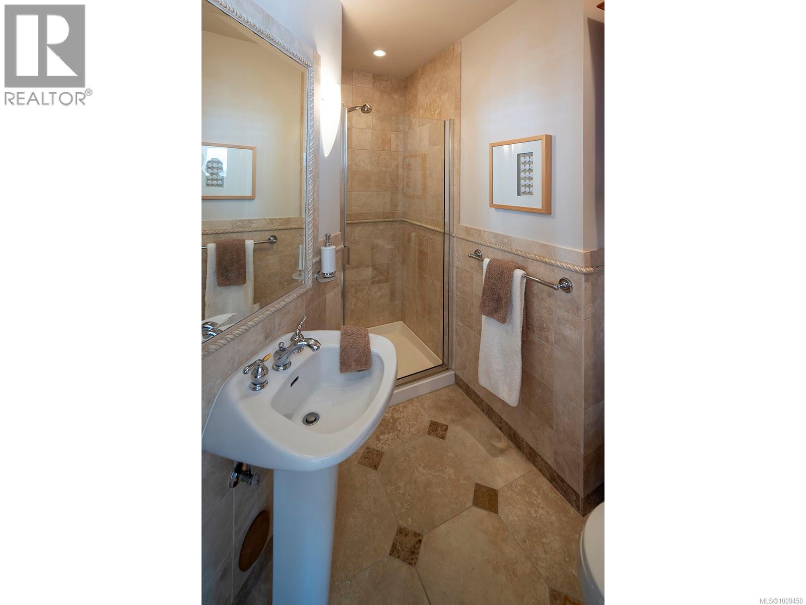 1201 21 Dallas Road, Victoria