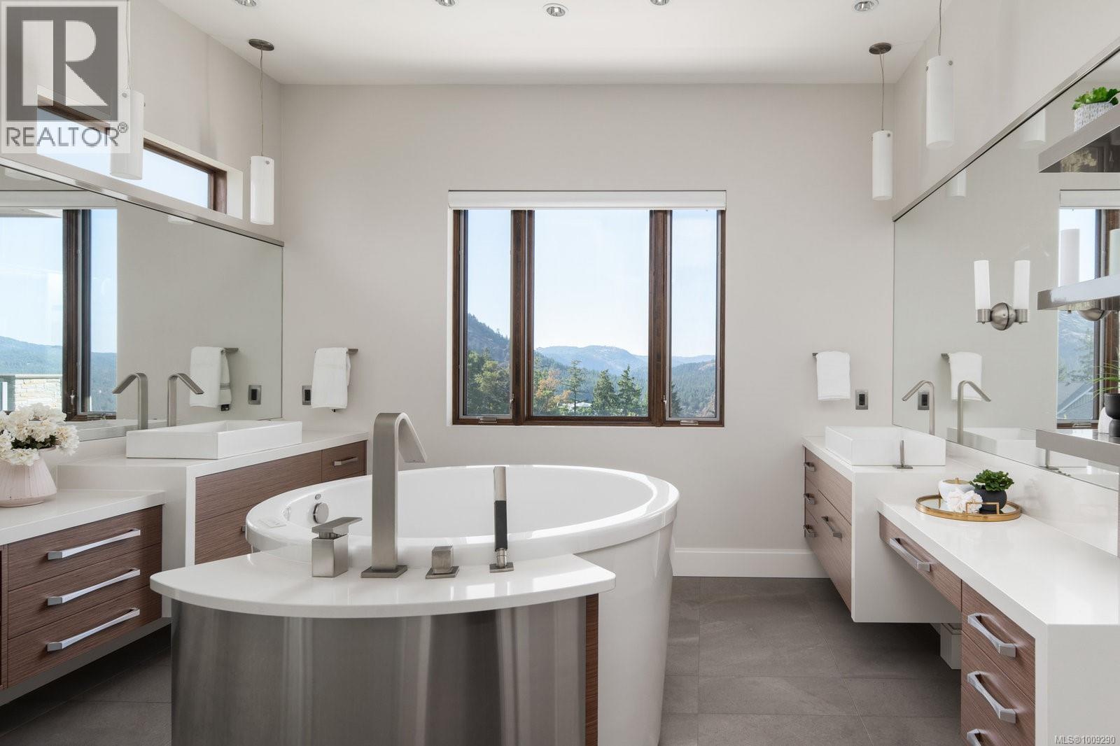 Photo 5 of 1098 Bearspaw Plat, Langford BC