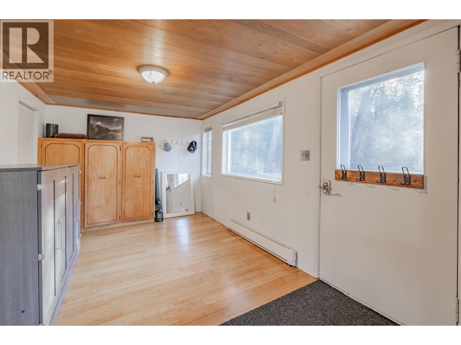 4736 COPPER Crescent, Windermere