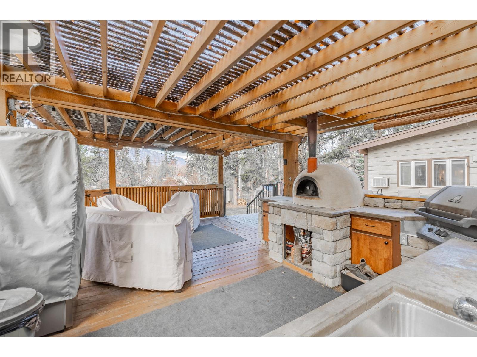 4736 COPPER Crescent, Windermere