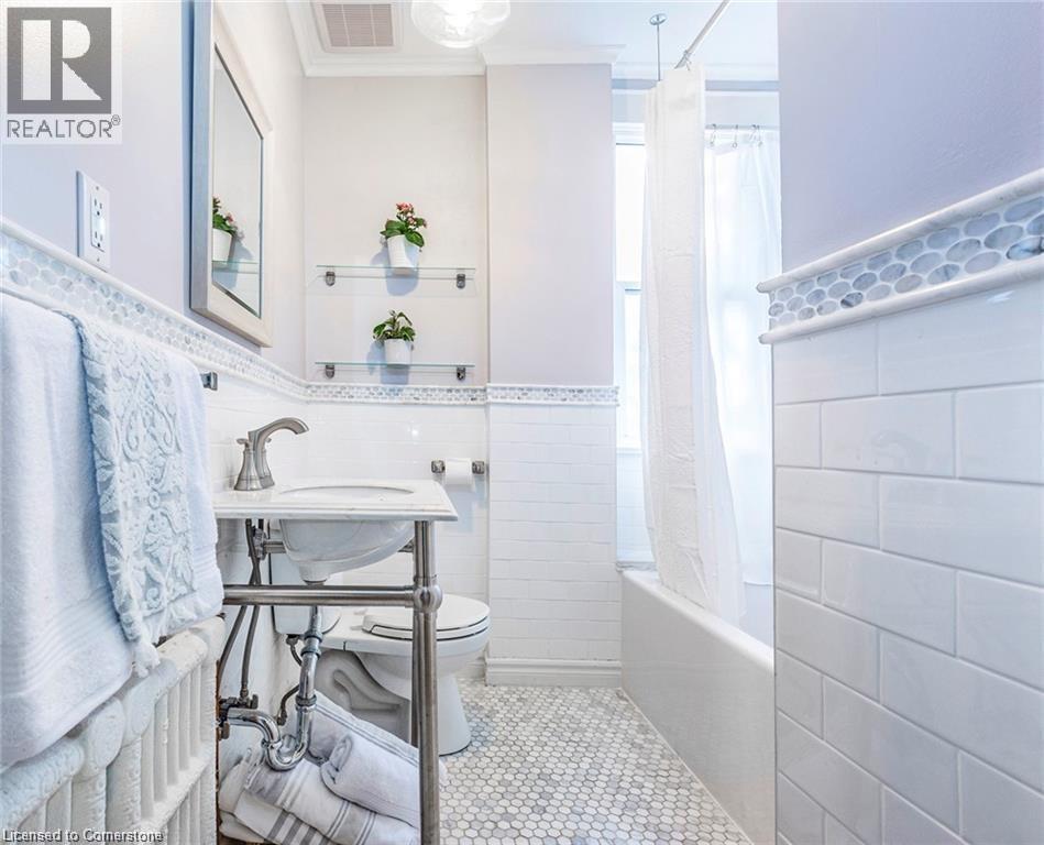 Photo 11 of 70 St Clair Avenue Unit 1, Hamilton ON