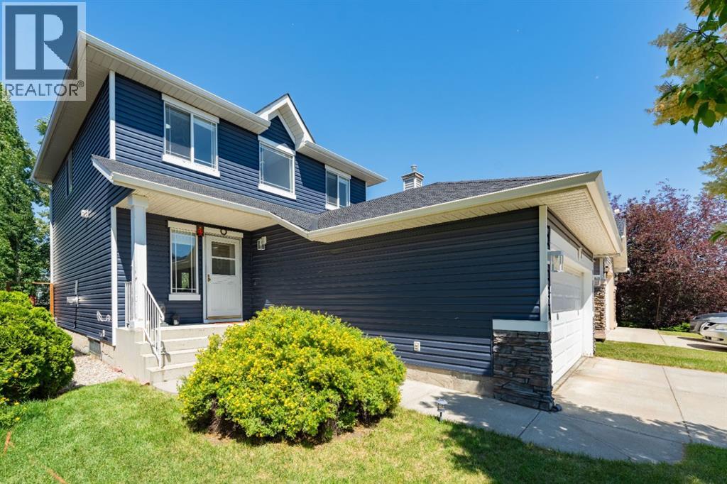 Single Family House for Sale in  Bridlewood Gardens SW Bridlewood Calgary 