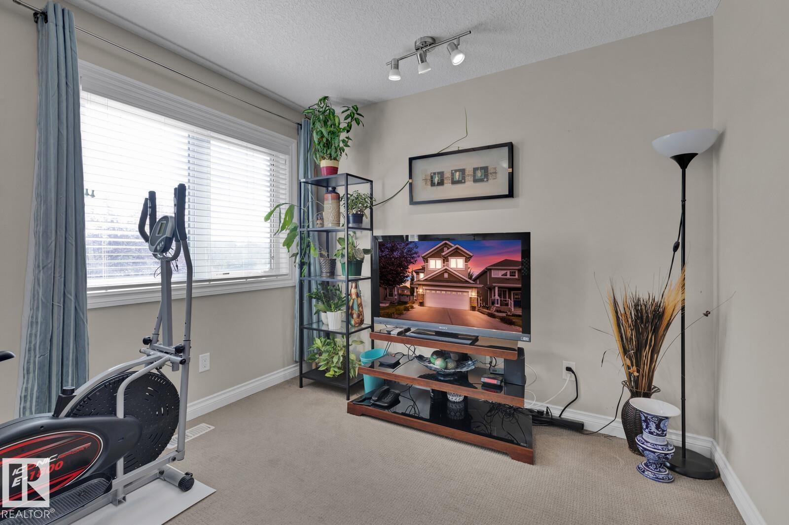 Photo 10 of 8928 23 Av Sw, Edmonton AB