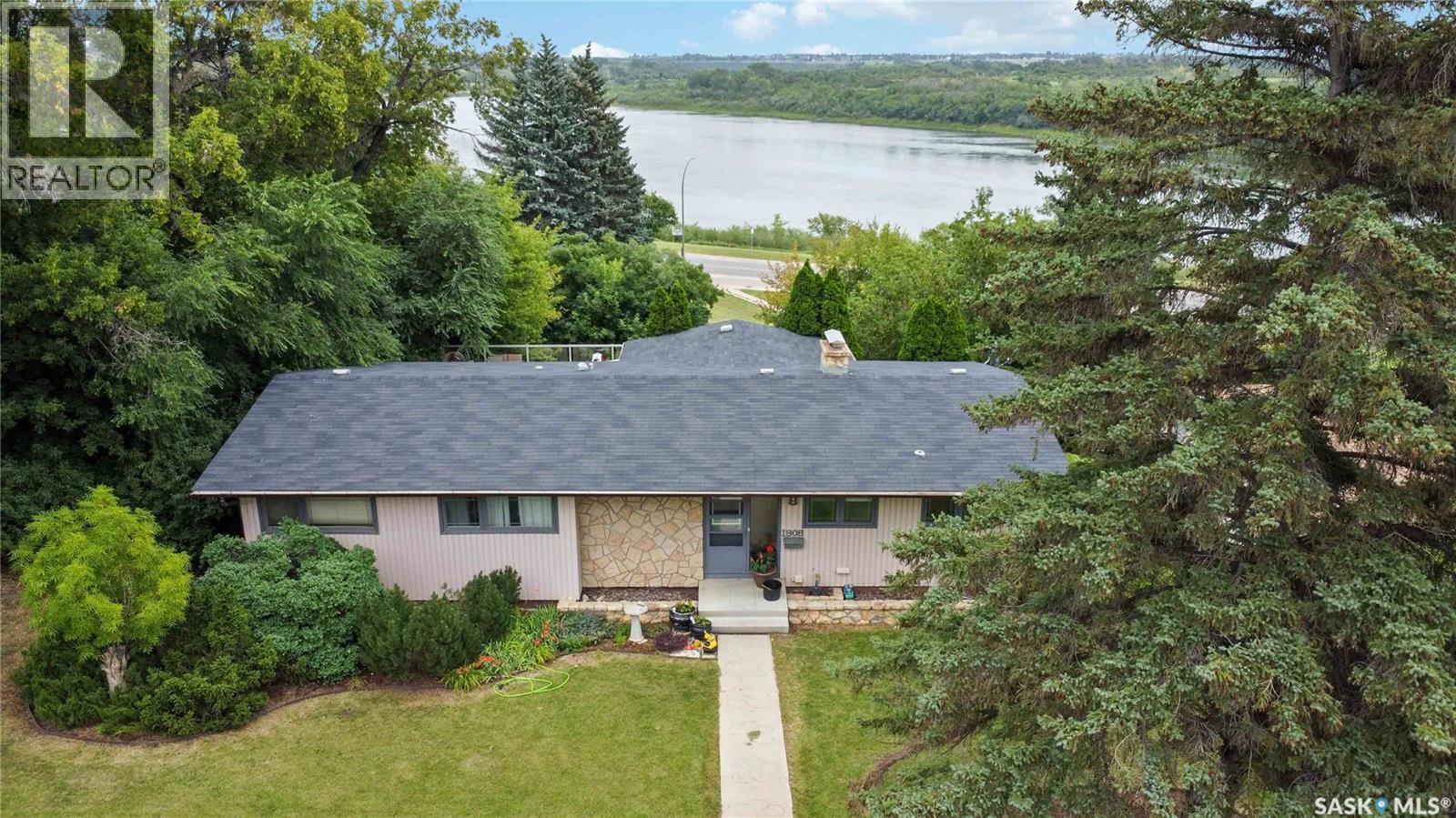 Photo 36 of 1908 Pembina Avenue, Saskatoon SK