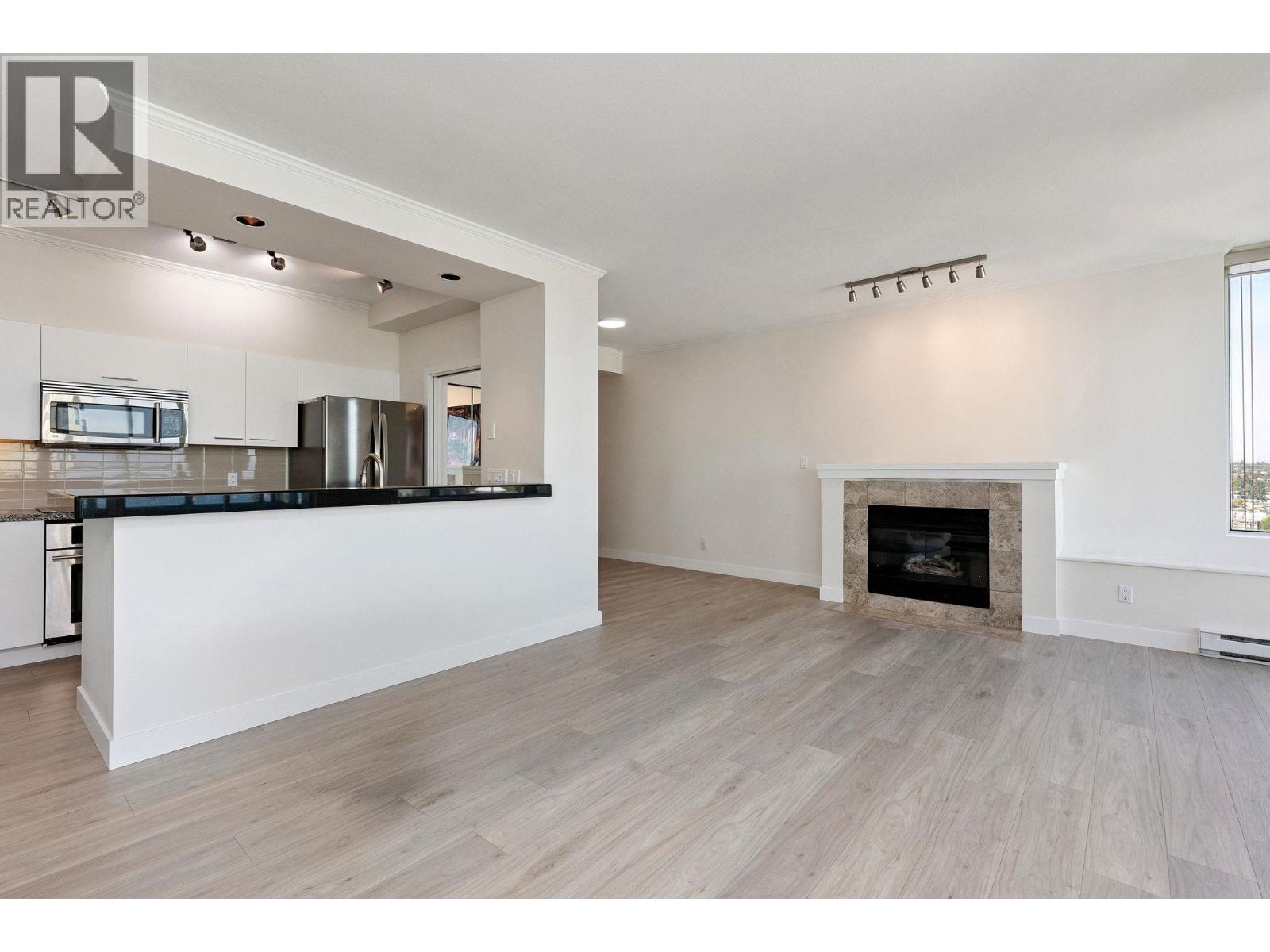 Photo 14 of 2204 1500 Hornby Street, Vancouver BC