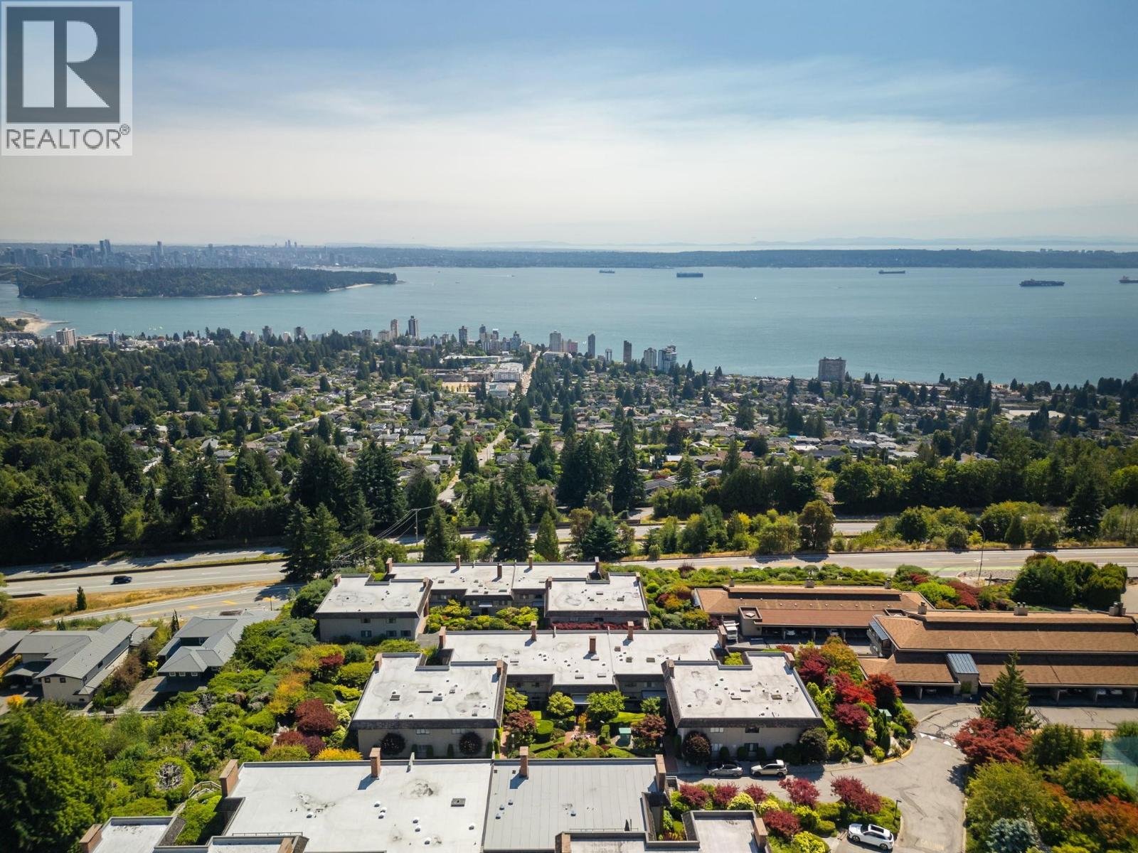 24 2214 FOLKESTONE WAY, West Vancouver