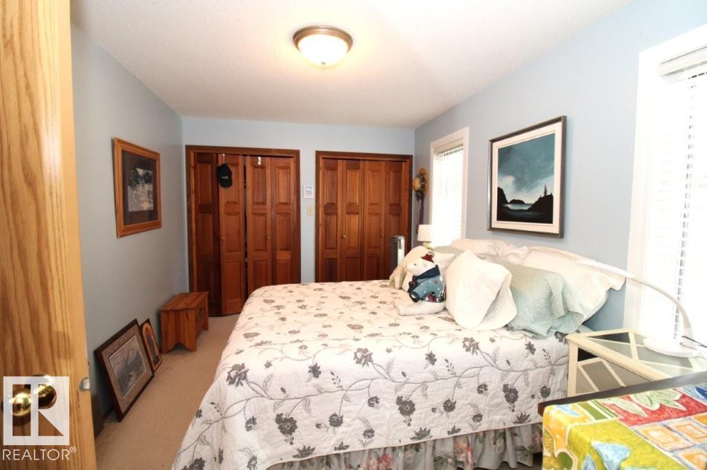 Photo 4 of 6333 49 St, Rural Wetaskiwin County AB