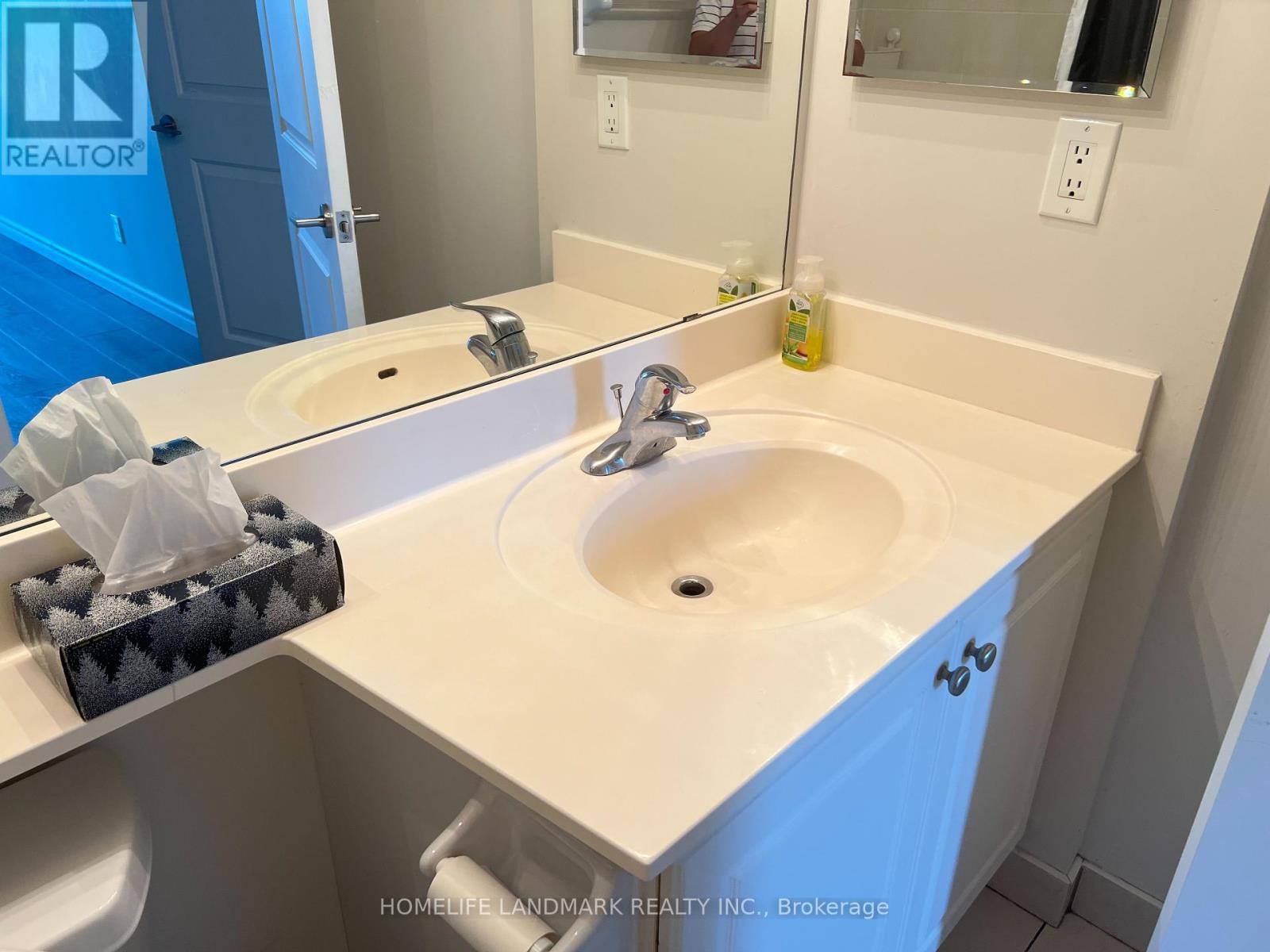 Photo 10 of 3703 4968 Yonge Street, Toronto ON
