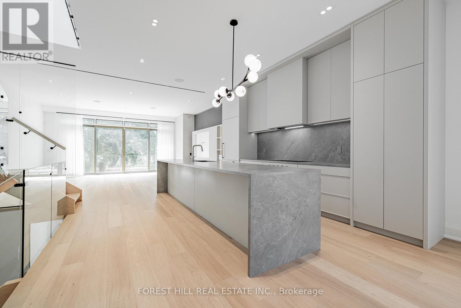 Photo 36 of 171 Elmwood Avenue, Toronto ON