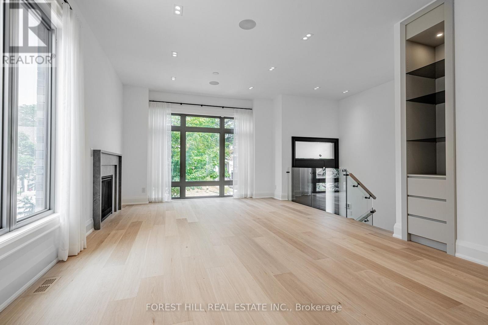 Photo 32 of 171 Elmwood Avenue, Toronto ON